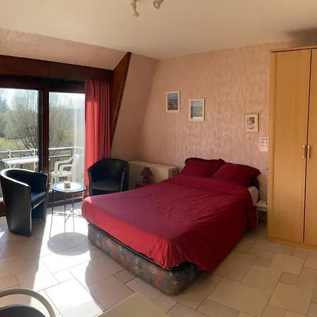 White Chateau Met Parking En Zonnig Balkon * Coxyde