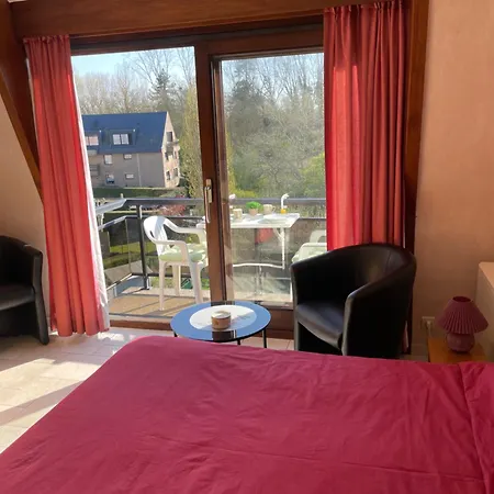 White Chateau Met Parking En Zonnig Balkon Appartement *