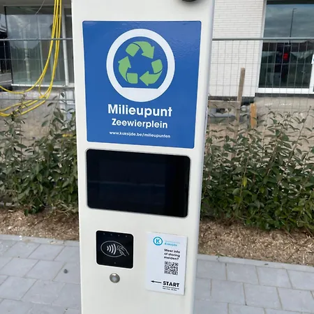 White Chateau Met Parking En Zonnig Balkon