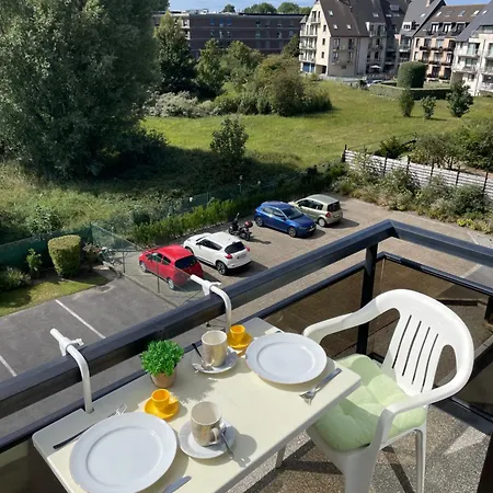 White Chateau Met Parking En Zonnig Balkon * Koksijde